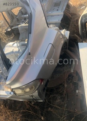 RENAULT LAGUNA 2 SAĞ ARKA ÇAMURLUK