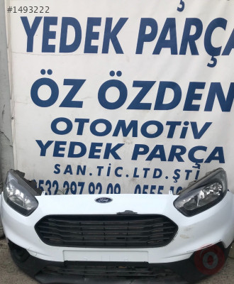 Çıkma temiz ön tampon Courier
