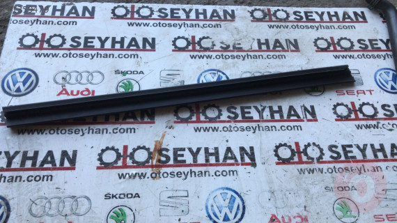 1Z5839479B skoda octavia 05 arka kapı iç cam sıyırıcı fitil