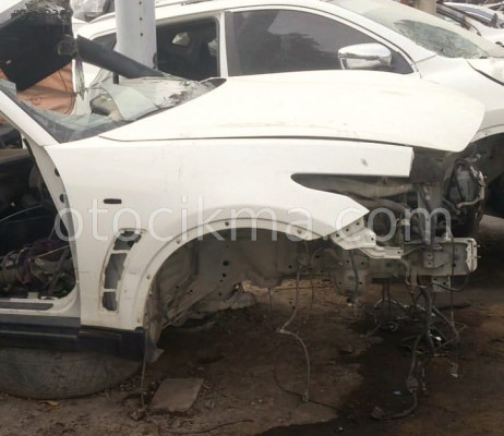 INFINITI FX30D ORİJİNAL SAĞ ÖN ÇAMURLUK.
