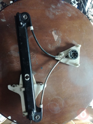 Volkswagen polo arka sol elektrikli cam krikosu.