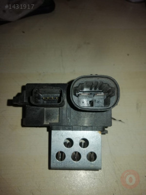 Fan rezidansı Orijinal Citroen Peugeot C4 II 308 9830143880