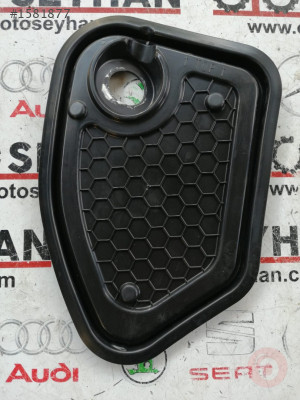 8V5837915A audi a3 2020 sol ön kapı iç panel kapağı