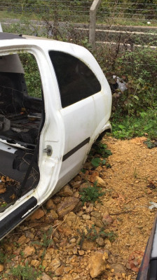 OPEL CORSA C SOL ARKA ÇAMURLUK.OTO ERKAN ÜNYE