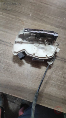 2012 SKODA FABİA SOL ARKA KAPI KİLİDİ