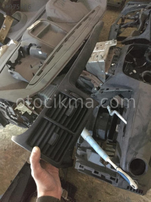 Opel Vectra B Orta Üfleme Izgarası hatasız orjinal çıkma