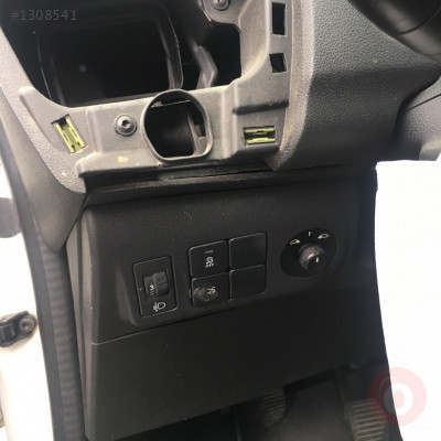 Citroen C-Elysee 301 Bagaj Açma Tuşu Hatasız Orjinal Çıkma