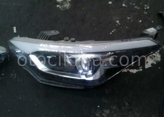 HYUNDAİ İ.20 SOL FAR VE TÜM ÇIKMA ORJİNAL PARÇALAR
