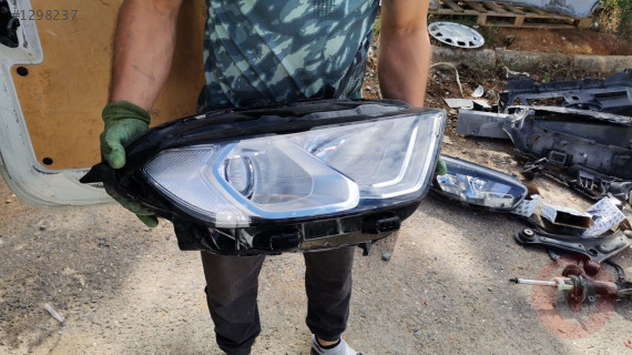FORD ECOSPORT SAĞ FAR ÇIKMA ORİJİNAL