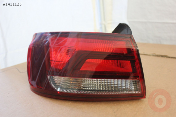 AUDI A3 13-18 STOP LAMBASI SOL DIŞ LEDSİZ SEDAN 8V5945095
