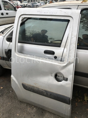 FİAT DOBLO SAĞ SÜRGÜ KAPI HAFİF HASARLI