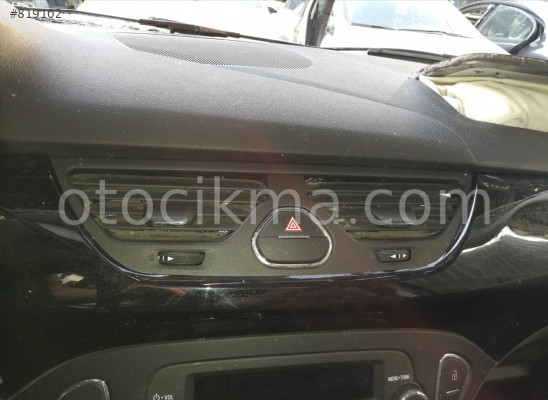 OPEL CORSA E ORTA ÜFLEME IZGARASI