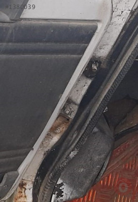 1998 model citroen c15 çıkma sol ön kapı menteşe