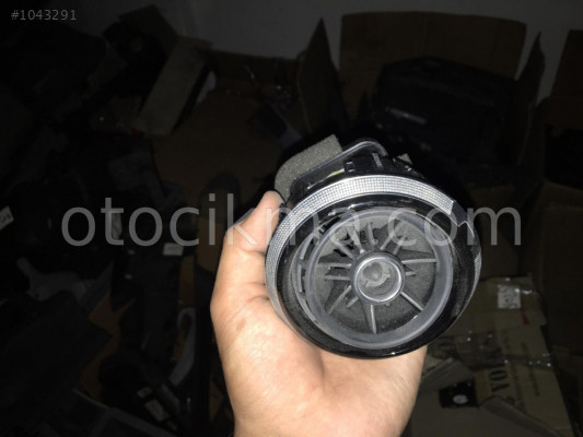 Audi A3 üfleme ızgarası hatasız orjinal çıkma