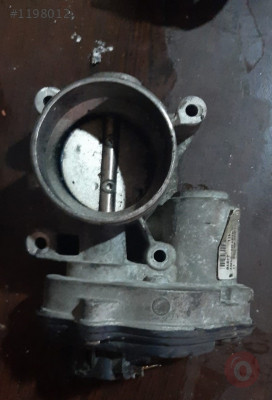 ford mondeo 1.8 çıkma gaz kelebeği