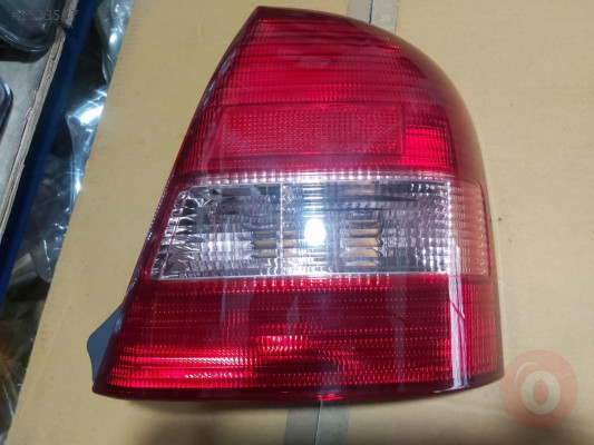 MAZDA 323  SEDAN 2001-2003 SAĞ STOP LAMBASI