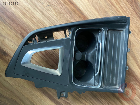Bmw F20 116 118 Çıkma Orjinal Orta Konsol Kaplaması