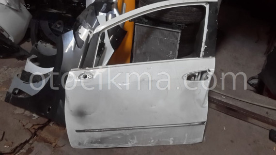 FIAT LİNEA SOL ÖN KAPI VE TÜM ÇIKMA YEDEK PARÇALAR