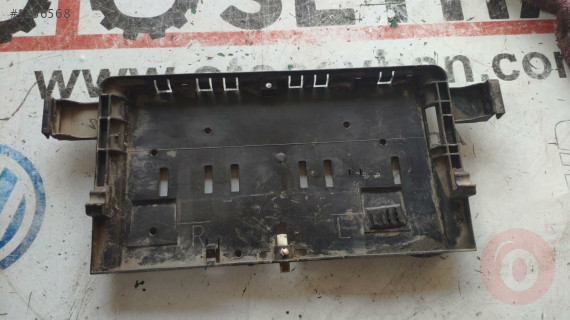 52106972075 6972075 bmw 5 seri e60 sağ ön koltuk alt kaplama