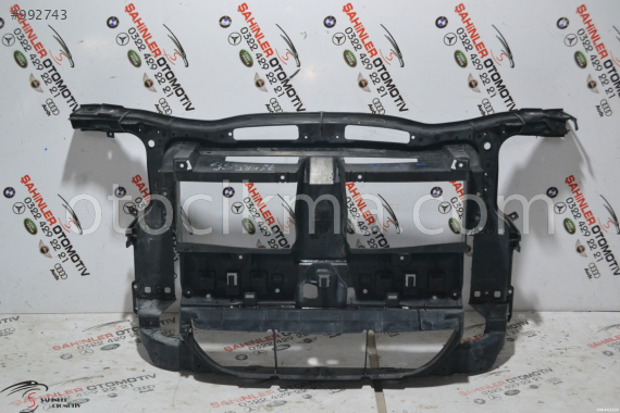 BMW X1 E84 ÖN PANEL