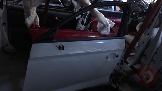 Audi a3 sol ön kapı çıkma parçalar