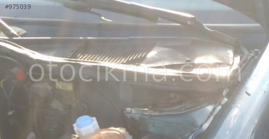 1996 model renault r19 europa 1.6 hb çıkma cam önü ızgarası