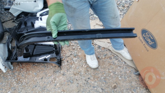 FORD CONNECT SAĞ SÜRGÜLÜ KAPI RAYI 6T16 SIFIR 2003-13