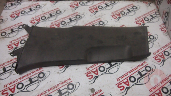 VOLKSWAGEN JETTA SOL ORTA DİREK ALT KAPLAMASI 1K4867297