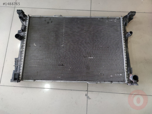 Mercedes A W176 W156 W246 W117 Su Radyatör 12-17 A2465001303