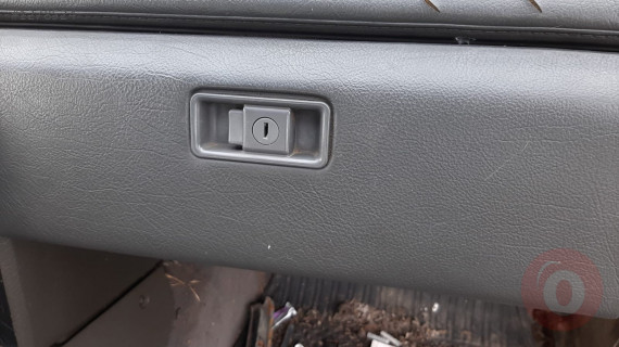 mazda 929 çıkma torpido kapağı