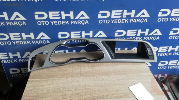 AUDİ A4 gösterge çerçevesi kilometre trim