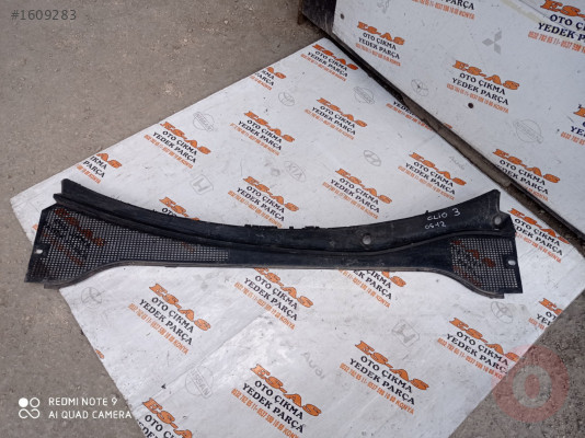 Renault Clio 3 Ön Cam Izgarası 2005-2012
