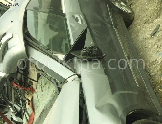 ÇIKMA 2014 MERCEDES GLK 220  SOL ÖN KAPI.