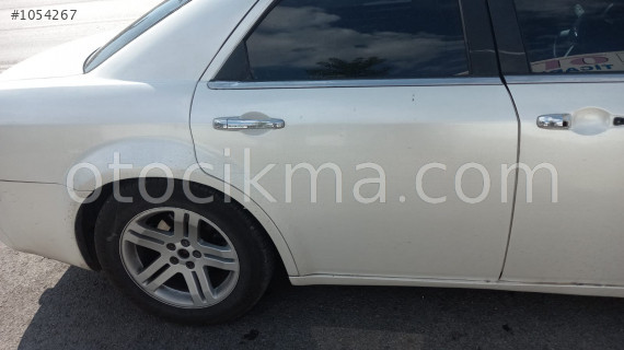 CHRYSLER 300 C SAĞ ARKA KAPI ÇIKMA PARÇA