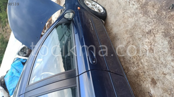 CHRYSLER NEON SAĞ ÖN KAPI