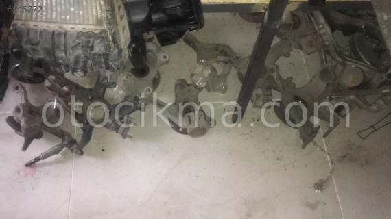 VOLKSWAGEN GOLF 7  PASSAT A3 LEON SAG SOL TAŞIYICI