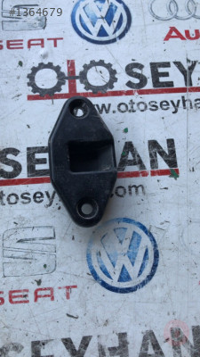 2K0843667A vw caddy sürgülü kapı pim yuvası