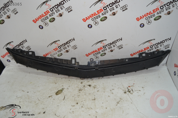 MERCEDES B SERİSİ A246 W246 ÖN TAMPON BRAKETİ