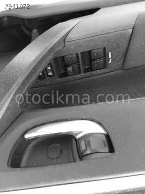 KOMPLE ORİJİNAL 2017 TOYOTA COROLLA 1.3 KAPI KOLÇAĞI.