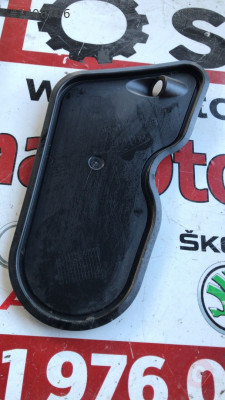 5C6839916B volkswagen jetta sağ arka kapı iç panel ayırıcı
