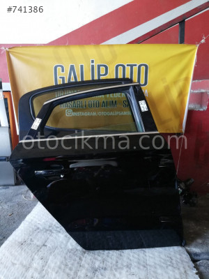 Audi A3 2015 Sağ arka kapı siyah hatasız orjinal çıkma