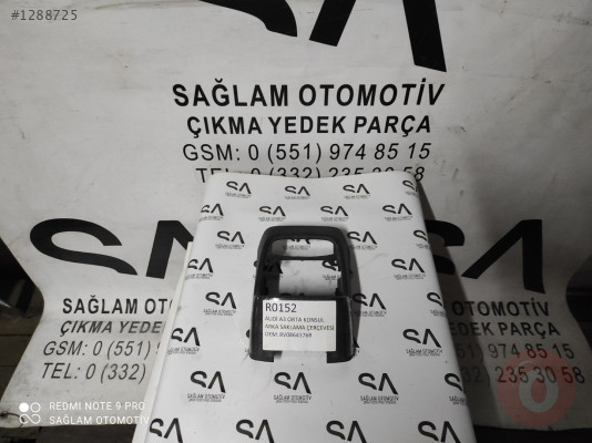 8V0864376B AUDİ A3 ÇIKMA ORTA KONSOL ARKA SAKLAMA ÇERÇEVESİ