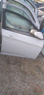 Hyundai accent blue çıkma sağ ön kapı
