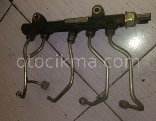 ford mondeo 1.6 çıkma mazot dağıtıcı rail boru