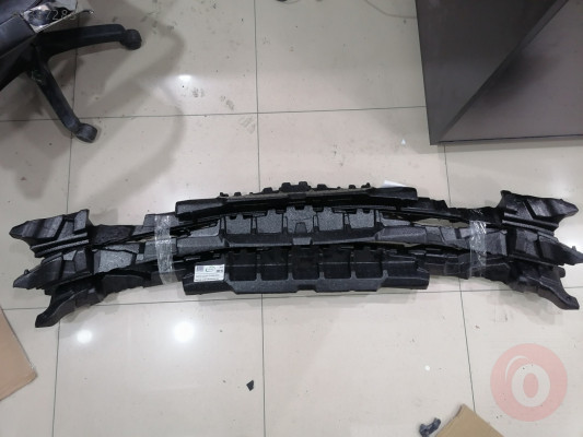 Mercedes C Serisi W205 Ön Tampon Orta Süngeri
