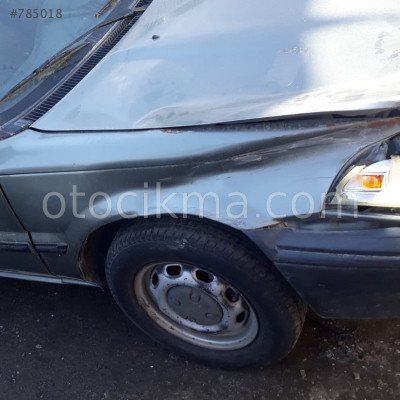 1992 TOYOTA COROLLA ORİJİNAL SAĞ ÖN ÇAMURLUK.