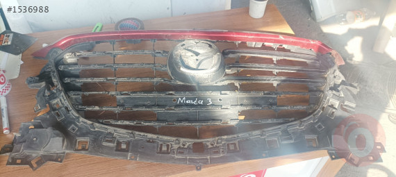 Mazda 3 ön panjur orijinal çıkma