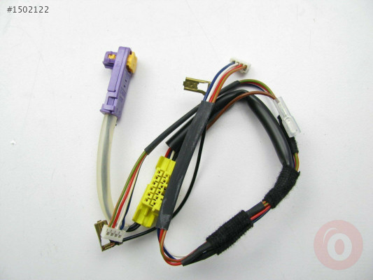 A4 01-05 DİREKSİYON AİRBAG KABLOSU 	8E0971589P