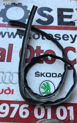 1J5839697B volkswagen bora sol arka kapı toz lastiği