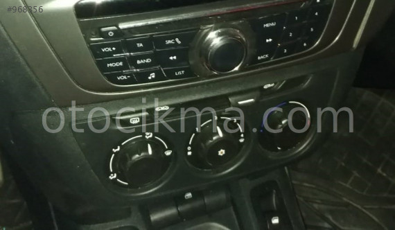 2018 peugeot 301 1.6 euro dizel çıkma klima kontrol paneli